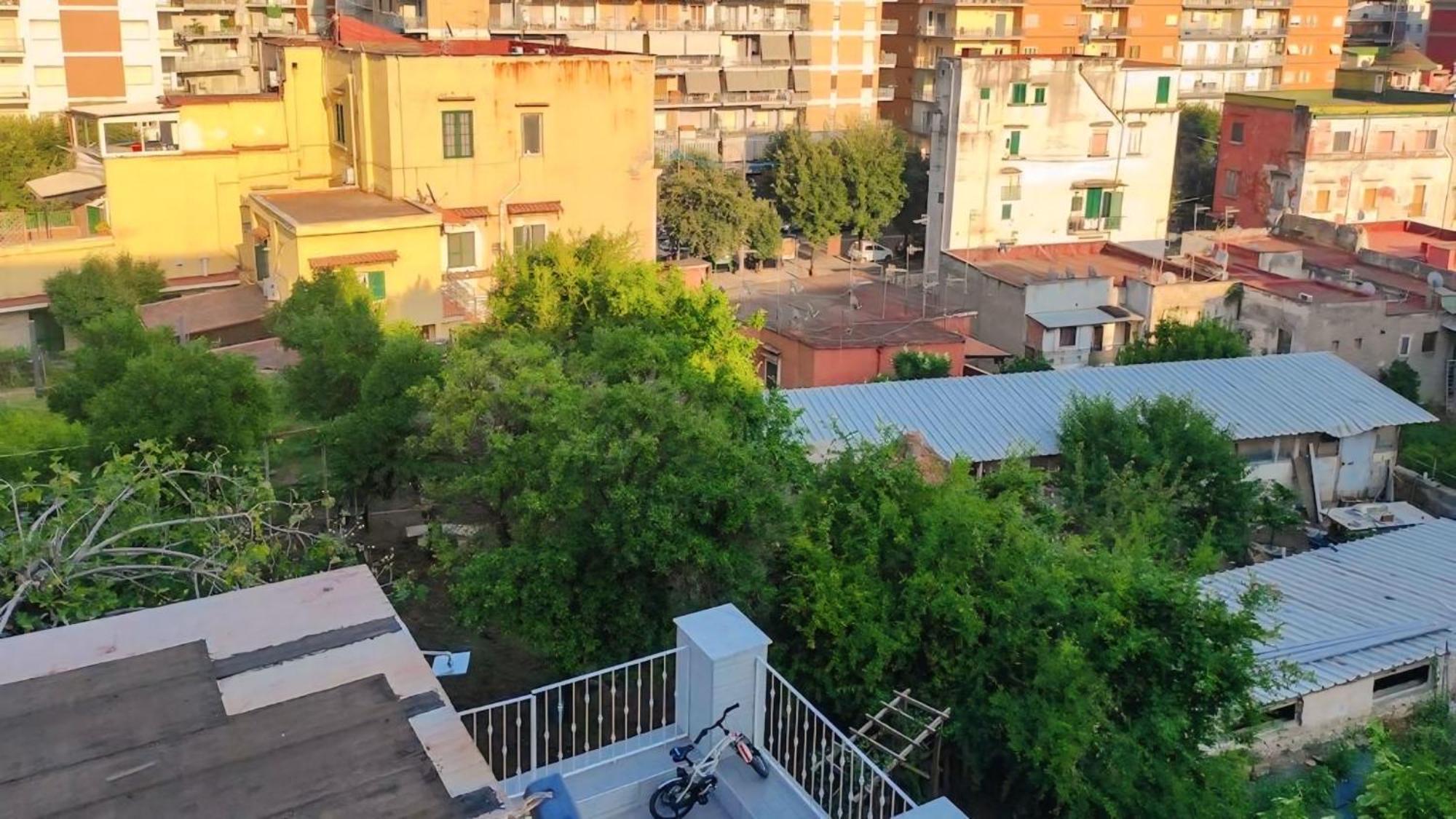 Tra I Giardini Della Scalinata Di San Gennaro Appartement