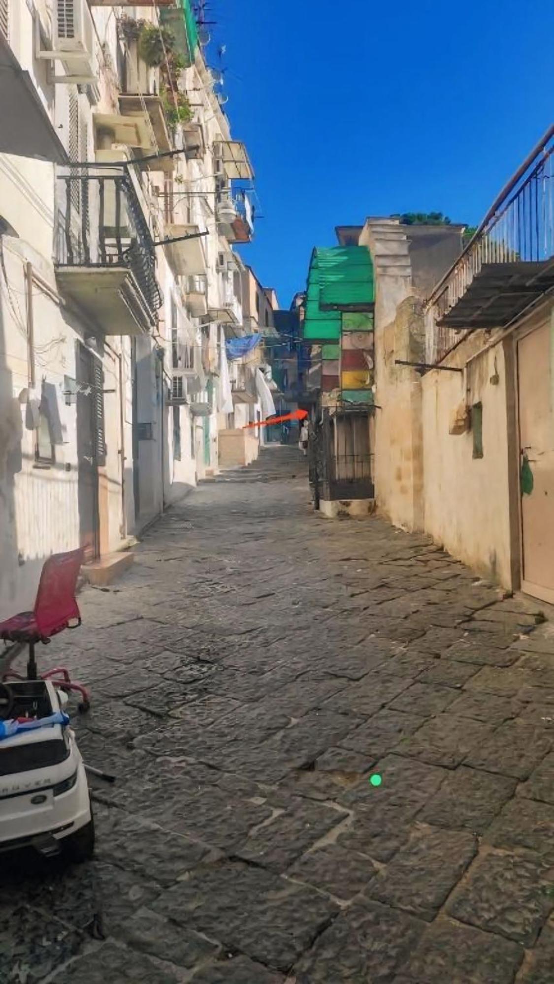 Apartment Tra I Giardini Della Scalinata Di San Gennaro